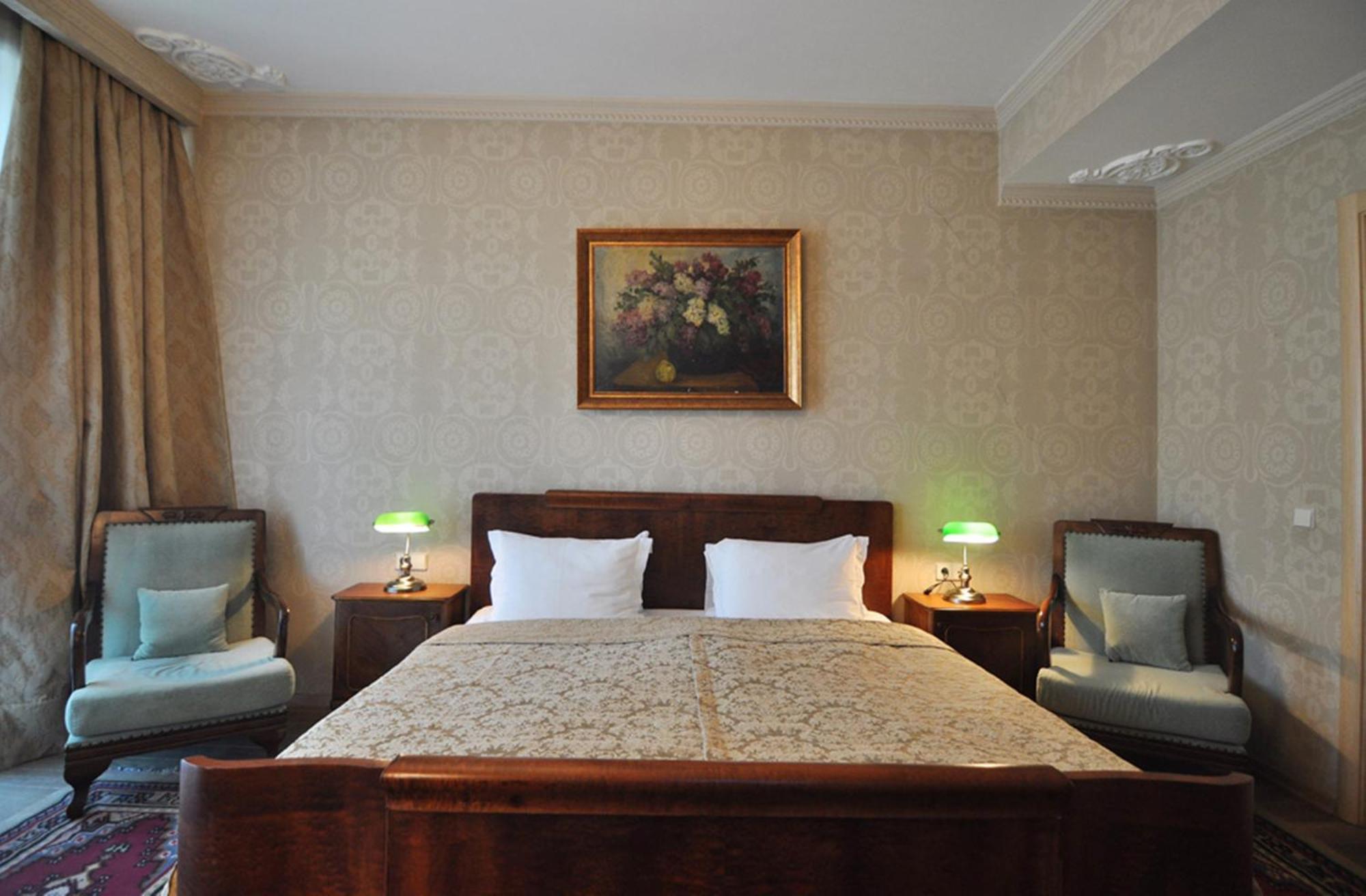 Vinotel Boutique Hotel Тбилиси Стая снимка