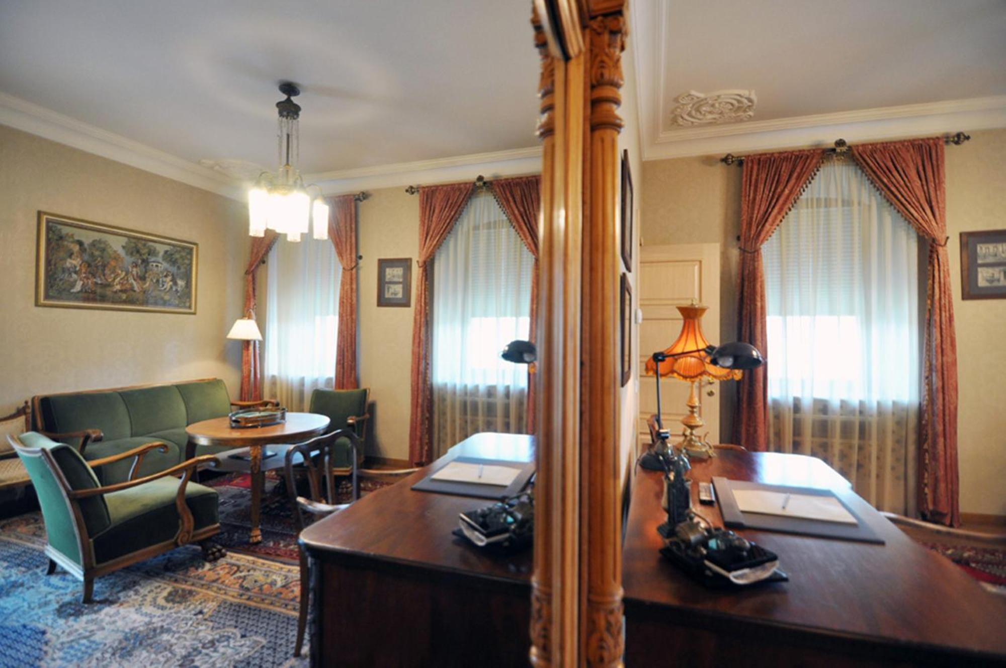 Vinotel Boutique Hotel Тбилиси Стая снимка