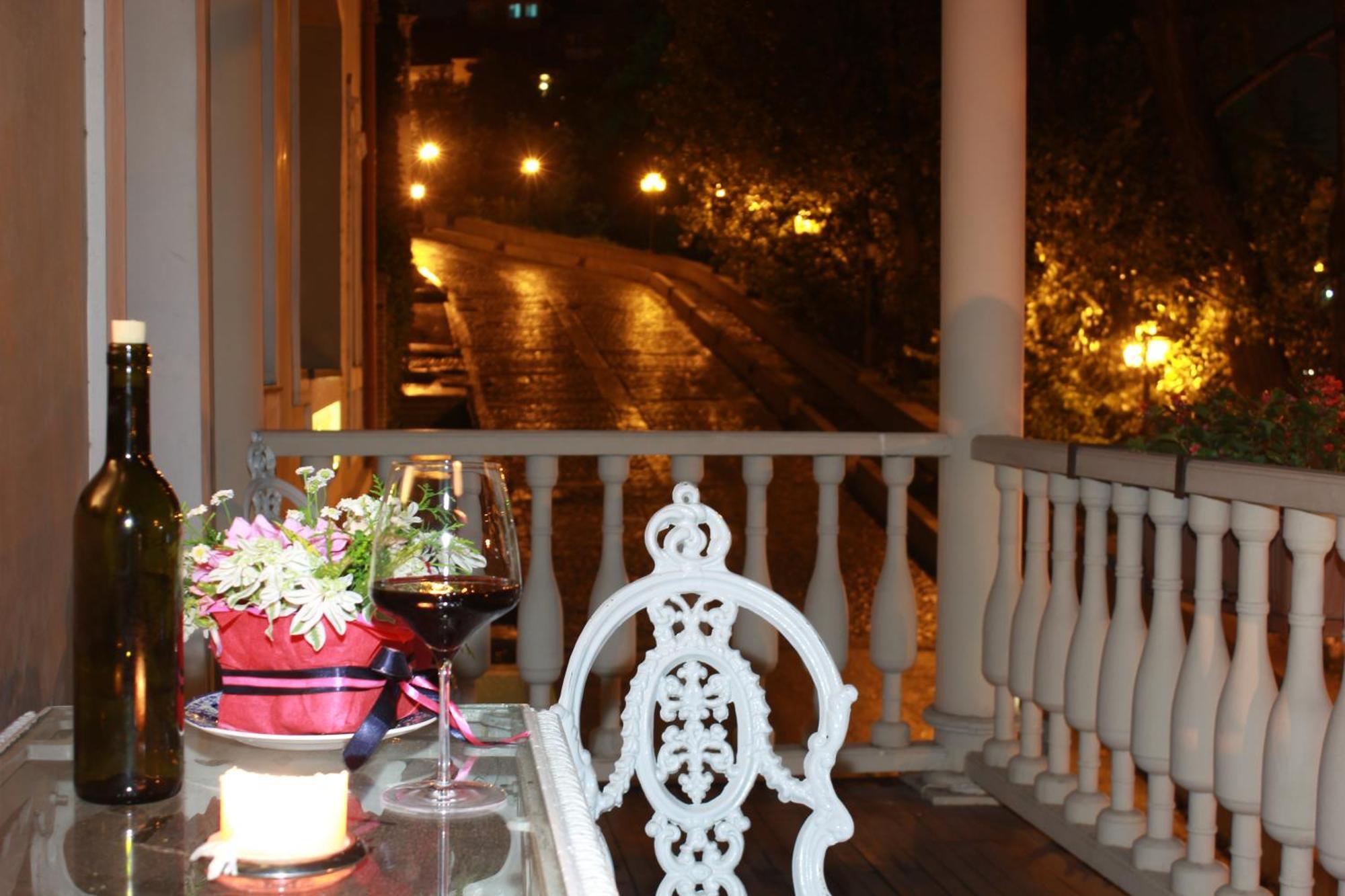 Vinotel Boutique Hotel Тбилиси Стая снимка