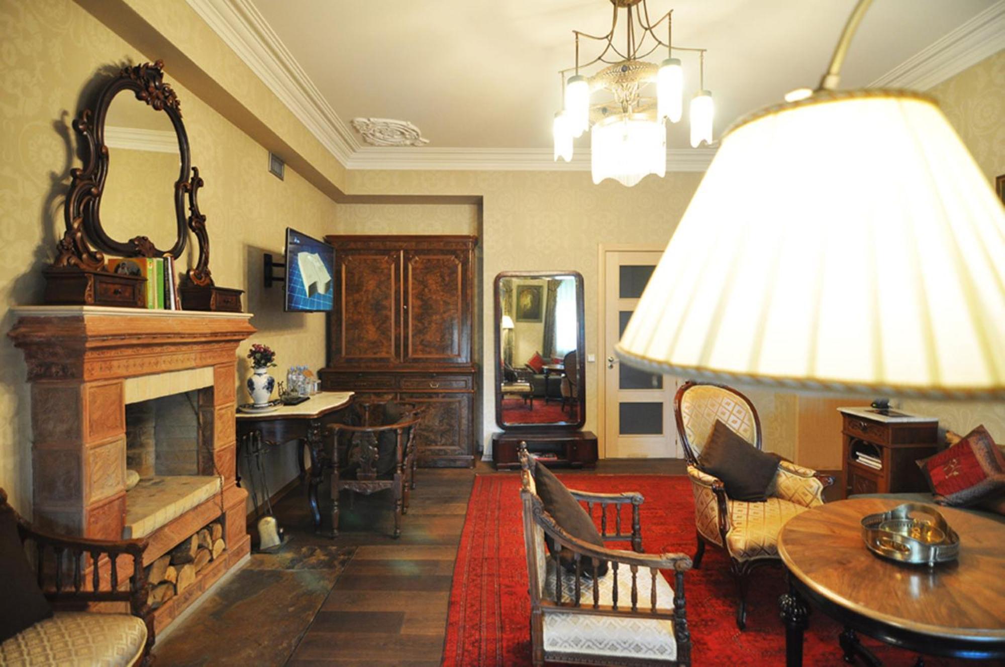 Vinotel Boutique Hotel Тбилиси Стая снимка