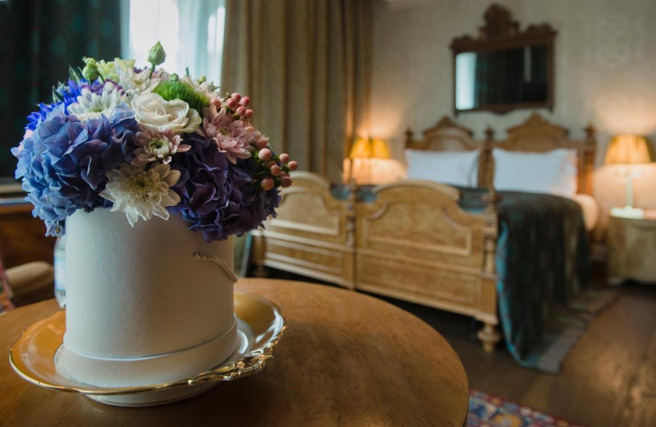 Vinotel Boutique Hotel Тбилиси Екстериор снимка