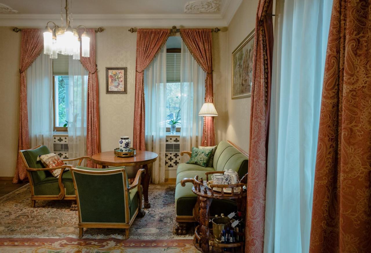 Vinotel Boutique Hotel Тбилиси Екстериор снимка