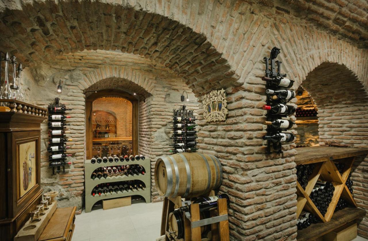 Vinotel Boutique Hotel Тбилиси Екстериор снимка